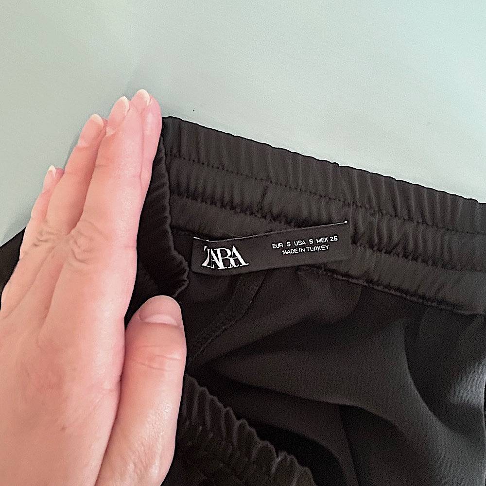 Zara High Rise Black Paper Bag Shorts, Size Small - Picture 4 of 6